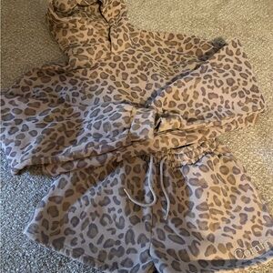 Comfrt cheetah set